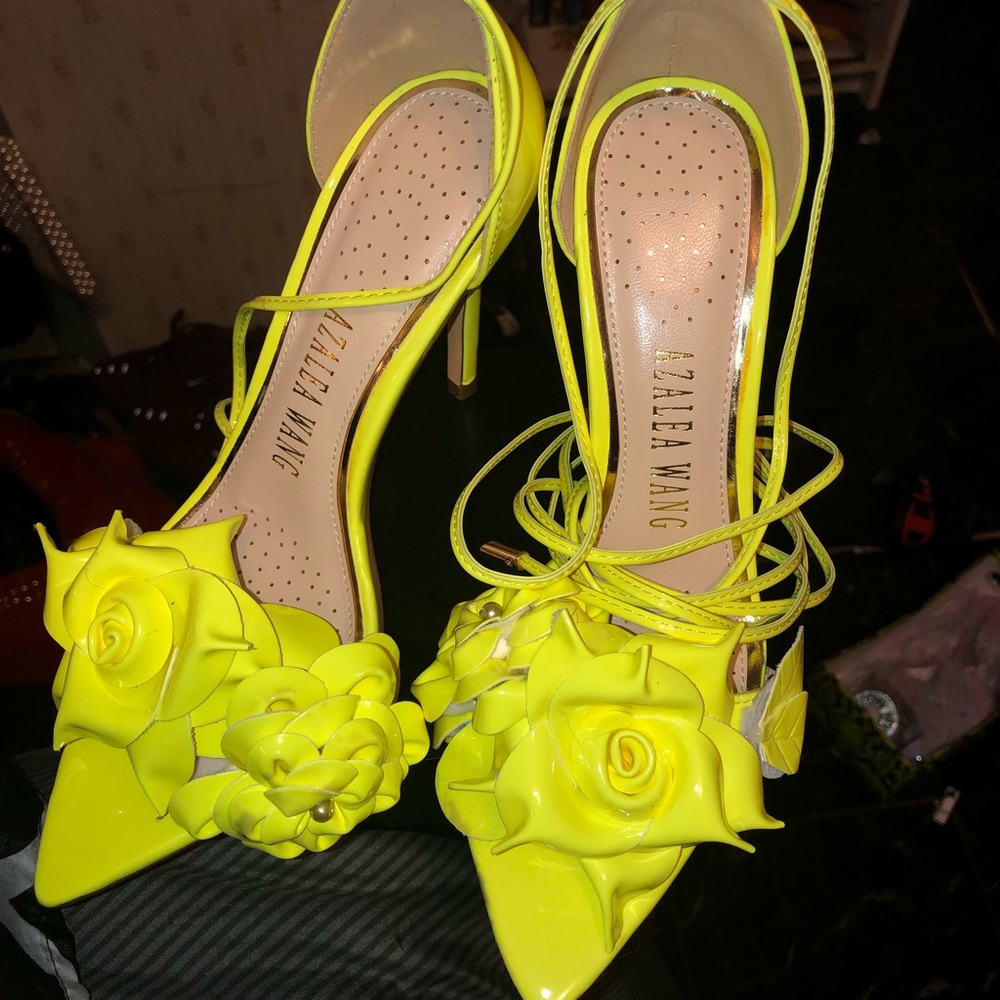 Heels - Picture 2 of 5
